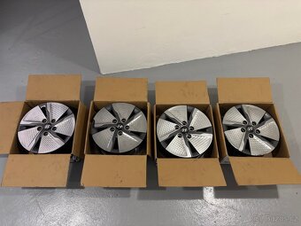 Sada disků 5x114 Hyundai Ionic 15” - 2