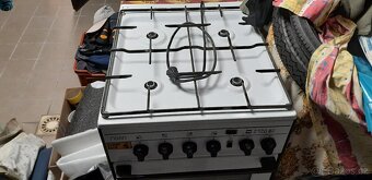 Elektrická trouba se sporákem na plyn - 2