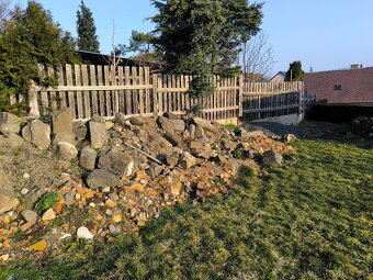 Daruji kamení a cihly - 2