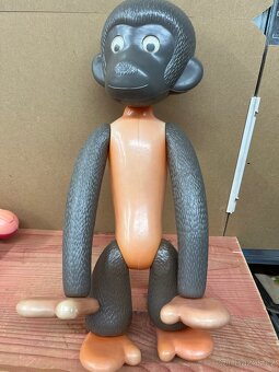 Retro plastová opice - 2