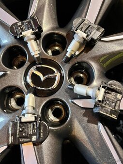 TPMS - senzory tlaku originál Mazda CX5 / 2018 - 2