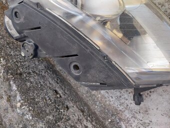 Levé přední světlo vw passat b6 - 2