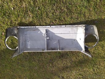 Přední čelo Škoda 100 - 2