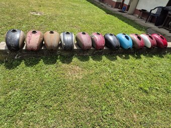 Prodám nádrže Jawa,Čz - 2