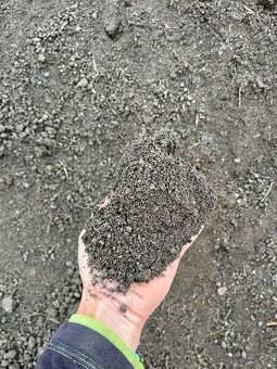 Kátrovaná - tříděná zemina - 2