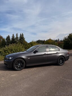 BMW e90 330i - 2
