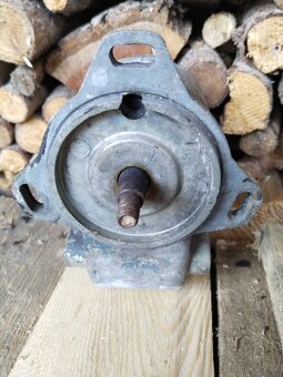 Zapalování startovací motor DT-54/75, MTZ - 2