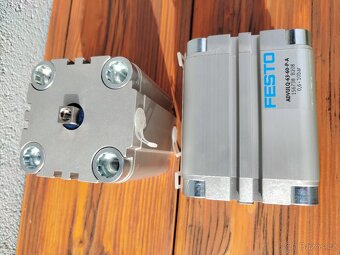 FESTO Kompaktní válec ADVULQ-63-60-PA (156738) - 2