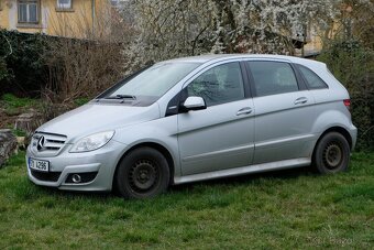 Mercedes Benz B150 na díly, nebo opravu - 2