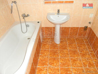 Pronájem bytu 3+1, 70 m², Orlová, ul. F. S. Tůmy - 2