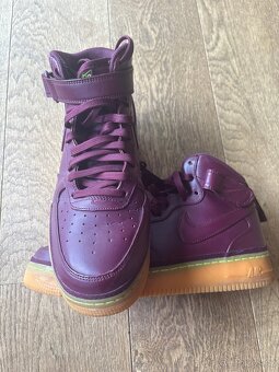 Nike Air Force 1 Mid LV8 Burgundy Trainers - 2