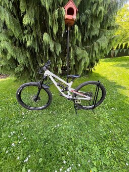 Commencal clash - 2