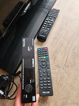 Prodám TV Samsung vč. Set-top boxu - 2
