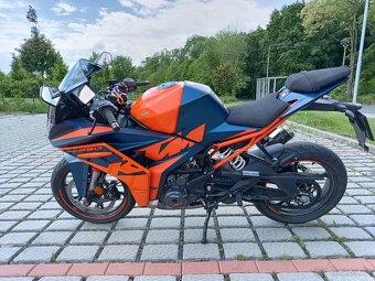 KTM RC 390 quickshifter padáky - 2