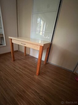 2 ks psacích stolů - 2