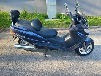 Suzuki Burgman 400 - 2