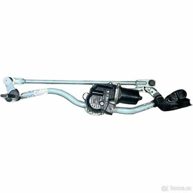Táhlo stírátek s motorkem 8K1955023D Audi A4 B8 8K r.v. 2013 - 2