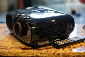 projektor EPSON EH-TW6600 - 2