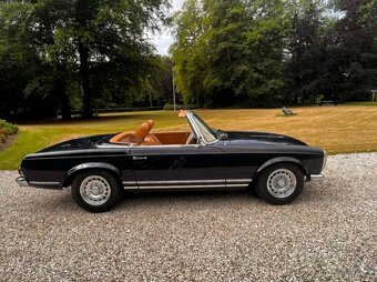 Mercedes-Benz 230 SL Pagode (W113), r. v. 1964 - 2