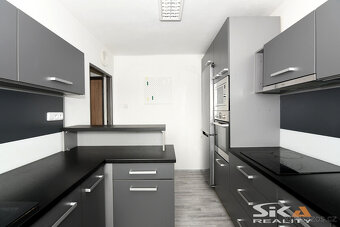Prodej bytu se dvěma balkony a zahrádkou, 55 m2 - 2