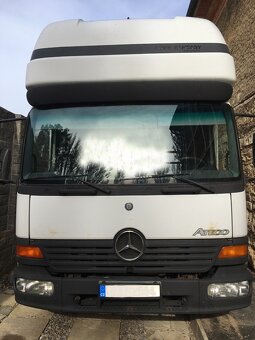 Sklad na kolech Mercedes Atego - 2