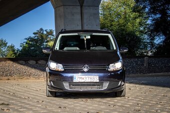 Volkswagen Touran 1.6 TDI BlueMotion Comfortline - 2