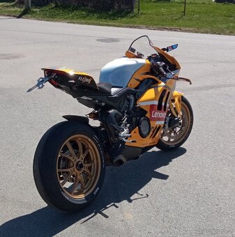 Ducati panigale V4S 2023 Bagnaia replika n°03 - 2