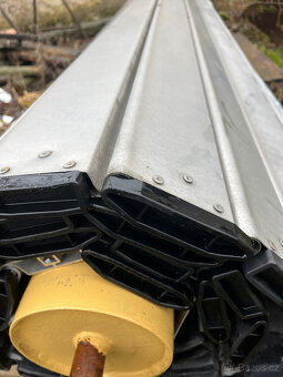 Průmyslová sekční vrata s pohonem - 2