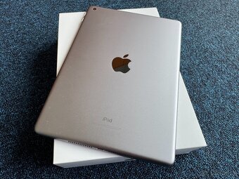 Apple iPad Wi-Fi 32 GB Space Gray - 2