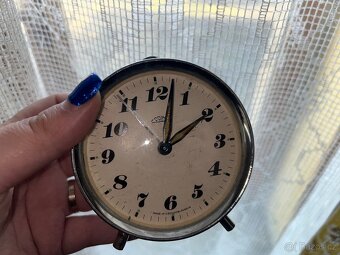 Budík PRIM funkční 600,- - 2