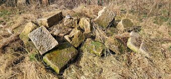 Pískovcové kameny - cca 20 ks - 2
