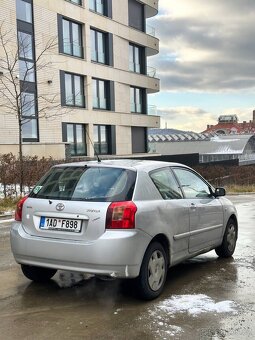 Toyota Corolla 3 1.6i Automat - 2
