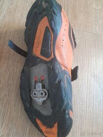Prodám cyklotretry Shimano, vel.39 zachovalé - 2