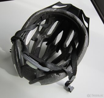 Cyklistické helmy CRIVIT šedé, 2 kusy - 2
