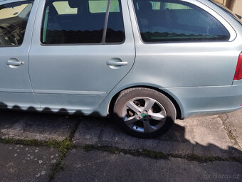 Prodám Octavia 2 1.2 77Kw TSI benzín - 2