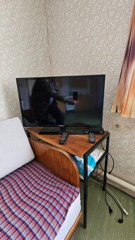 TV Samsung + set top box - 2