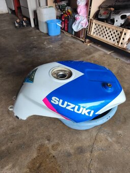 Suzuki GSX-R 750 - 2