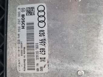 Prodám ŘÍDICÍ JEDNOTKU  03G 997 057DX  0 986 282 894 - 2