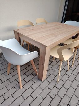 Nový jídelní set, stůl dekor dřevo, židle žluté - 2