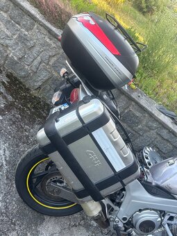 Kompletni kufry Givy vcetne drzaku na Yamaha TDM 850 - 2