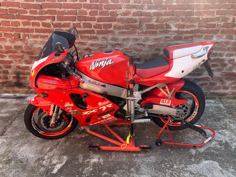 Kawasaki ZX7R, TOP stav, Prohlédněte foto. - 2
