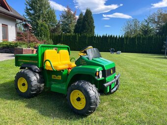 John Deere gator - 2