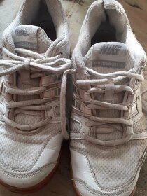 Prodám dámské boty Nike velikost 37 - 2