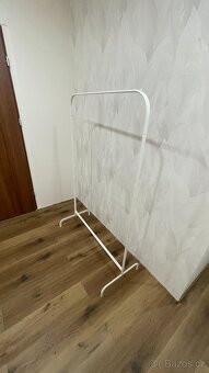 Šatní stojan - 2