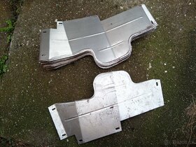 Škoda 105 120 užovka nová plechařina + jiné díly - 2