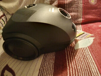 NOVÝ sáčkový vysavač Bosch, malý a lehký - 2