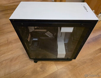 NZXT H700 - 2