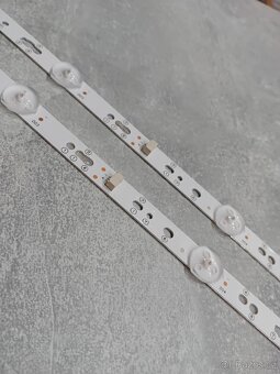 Podsvit Sencor TV SLE 3230TCS - 2