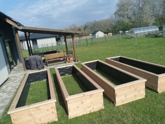 Modřínové masivní vyvýšené záhony - 2