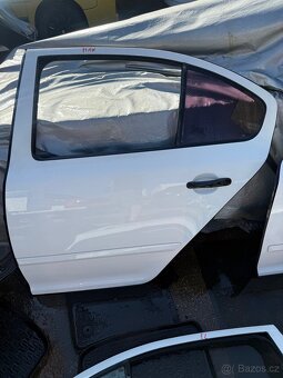 Boční dveře Octavia 2 - BÍLÁ - 2